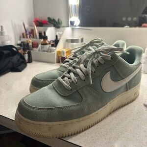 Men's Green Nike Sneakers